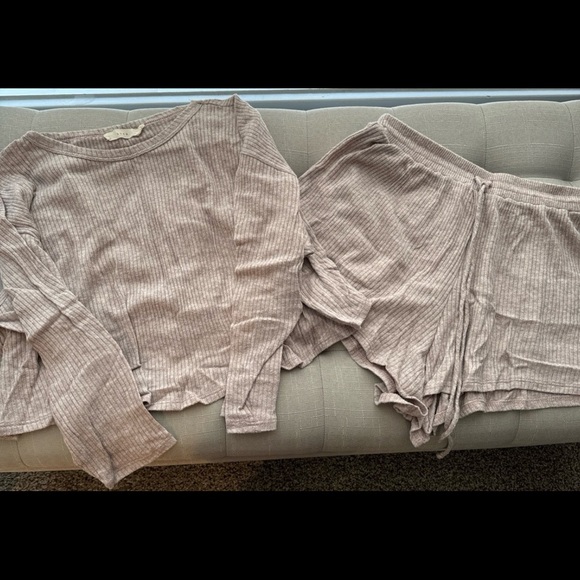 Light pink pajama set- size small - Picture 3 of 3